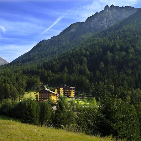 Hotel Shandranj Tesero Kültér fotó