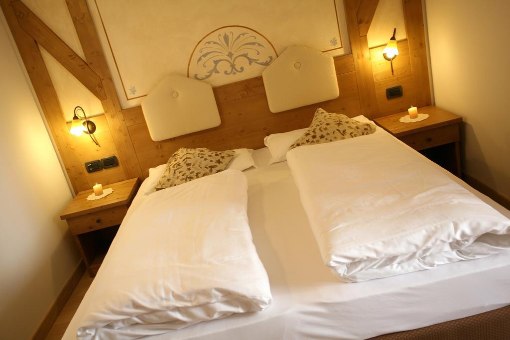 Hotel Shandranj Tesero Kültér fotó