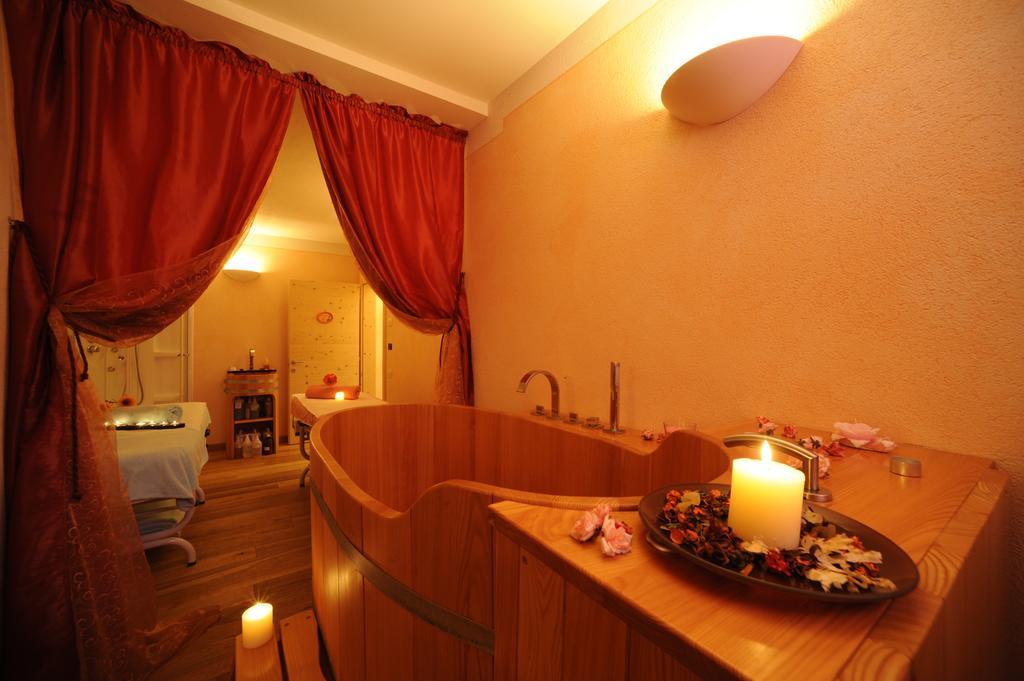 Hotel Shandranj Tesero Kültér fotó
