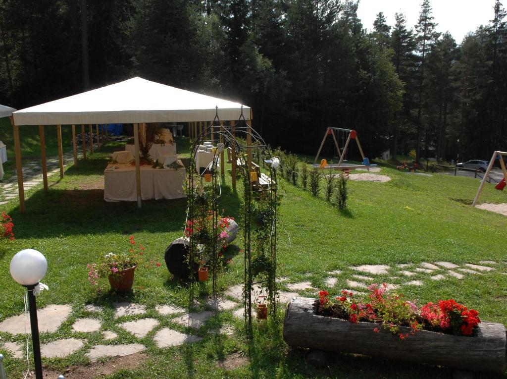 Hotel Shandranj Tesero Szoba fotó