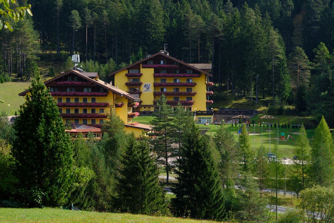 Hotel Shandranj Tesero Kültér fotó