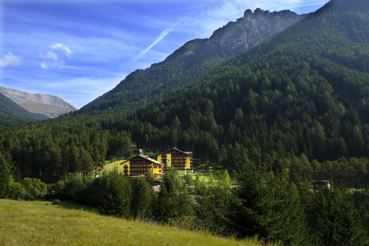 Hotel Shandranj Tesero Kültér fotó